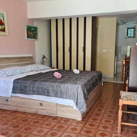 Apartments Lujo Primošten Εξωτερικό φωτογραφία